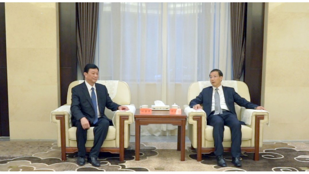 濮阳市领导会见中国涂料工业协会领导及参会副会长单位代表