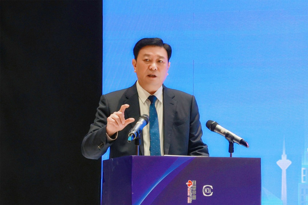 中国涂料工业协会会长刘普军出席大会并致辞